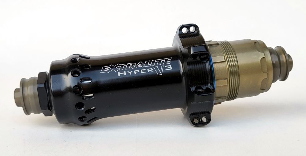 Amazon.co.jp: HYPERICE(ハイパーアイス) HYPERSPHERE 3段階振動付き ボディボール ブラック : スポーツ＆アウトドア